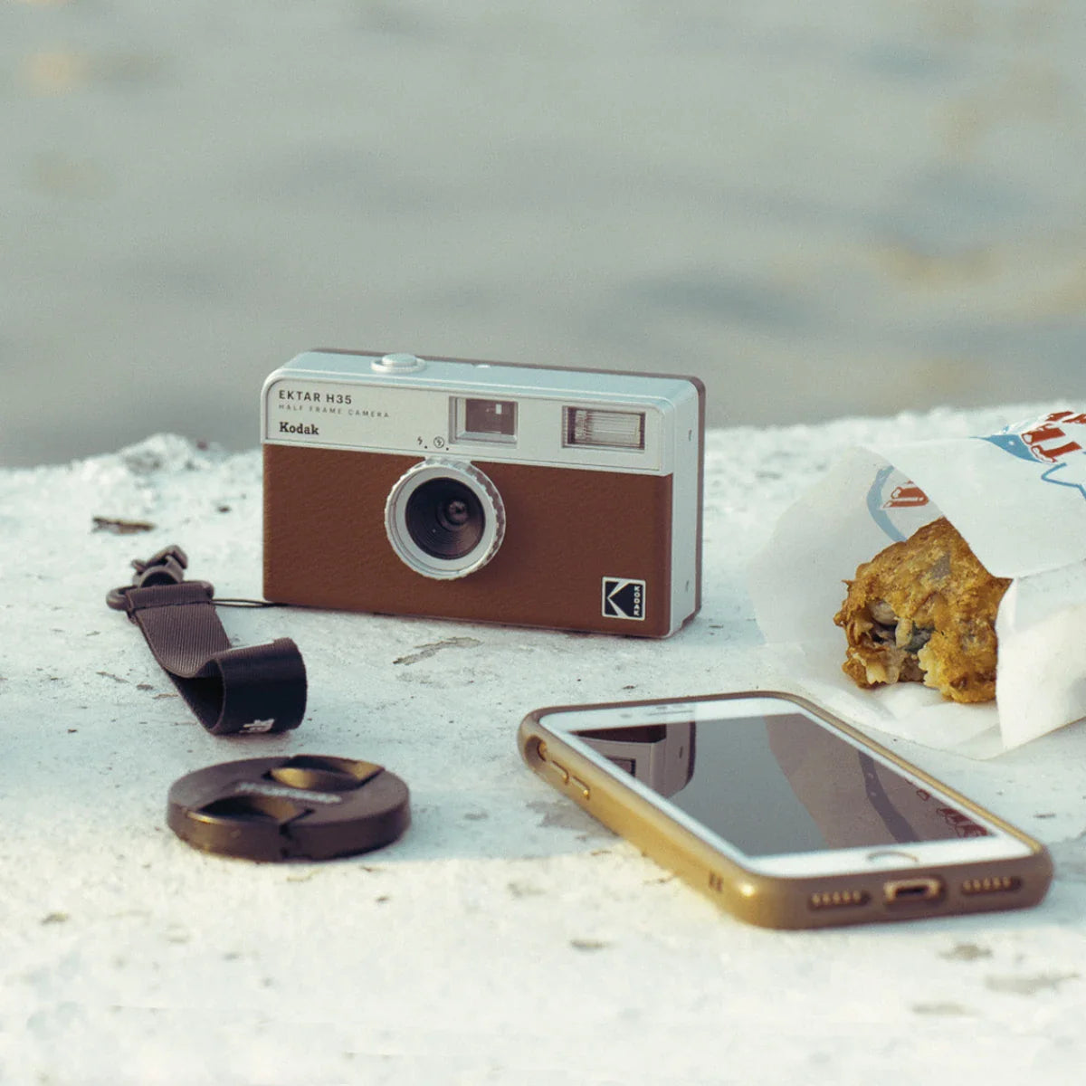 Reusable Film Camera with Built-in Flash Brown