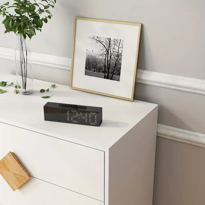 4 Chest of Drawers