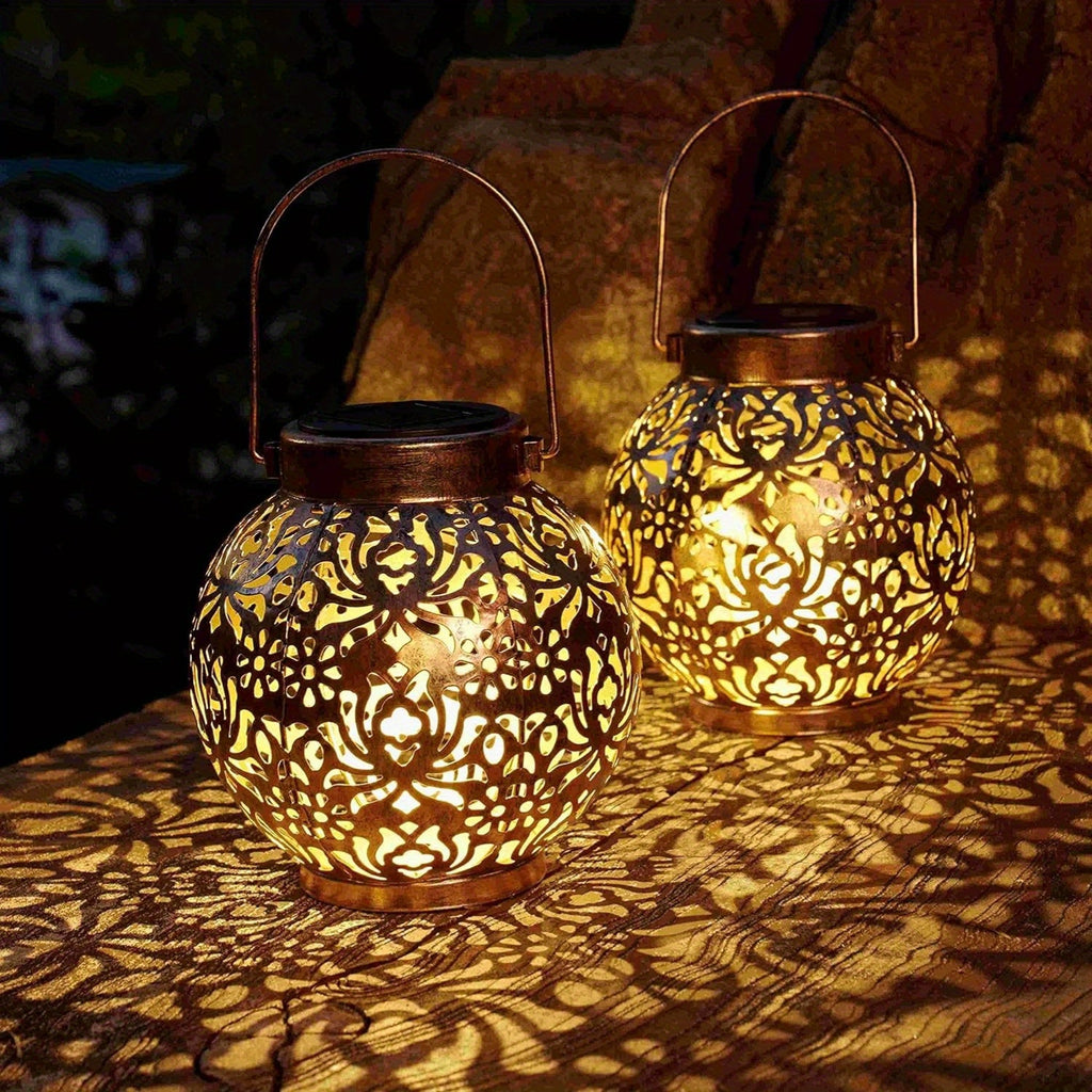 Solar Metal Lantern Outdoor Garden Decor Light