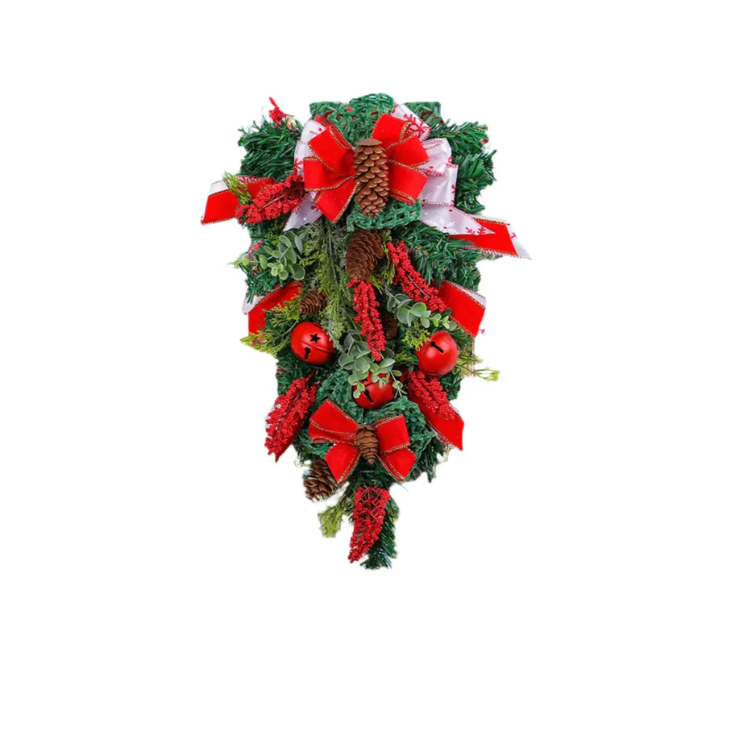 Christmas Wreath With Bell Pinecone