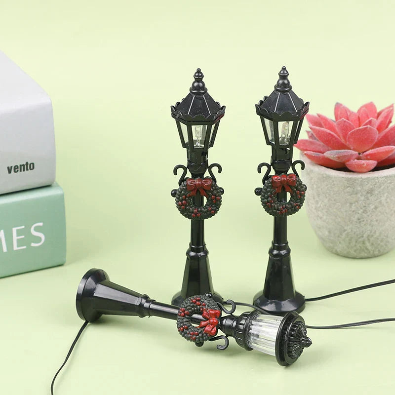 Christmas Mini Street Light Models 4-Piece