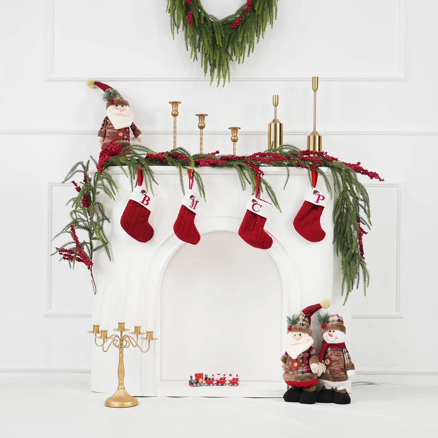 Christmas Garland With Pinecones & Red Berries Wreath