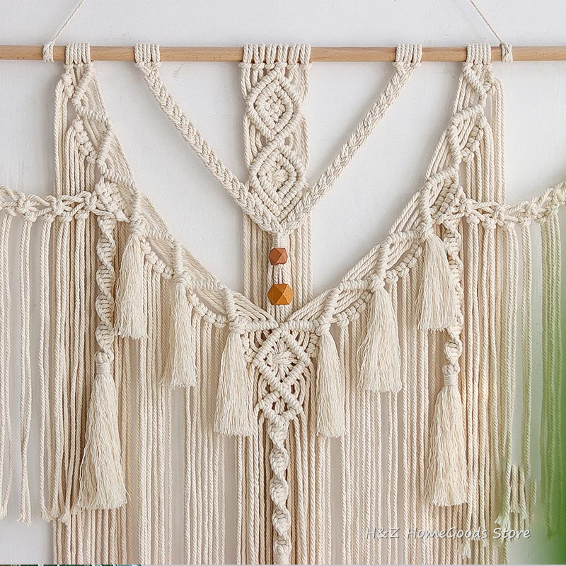 Boho Chic: Handwoven Macrame Wall Hanging Tapestry with Tassels