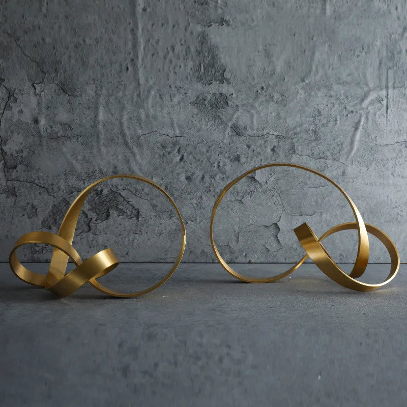 Chic Metal Art Ornament for Stylish Nordic Home Decor